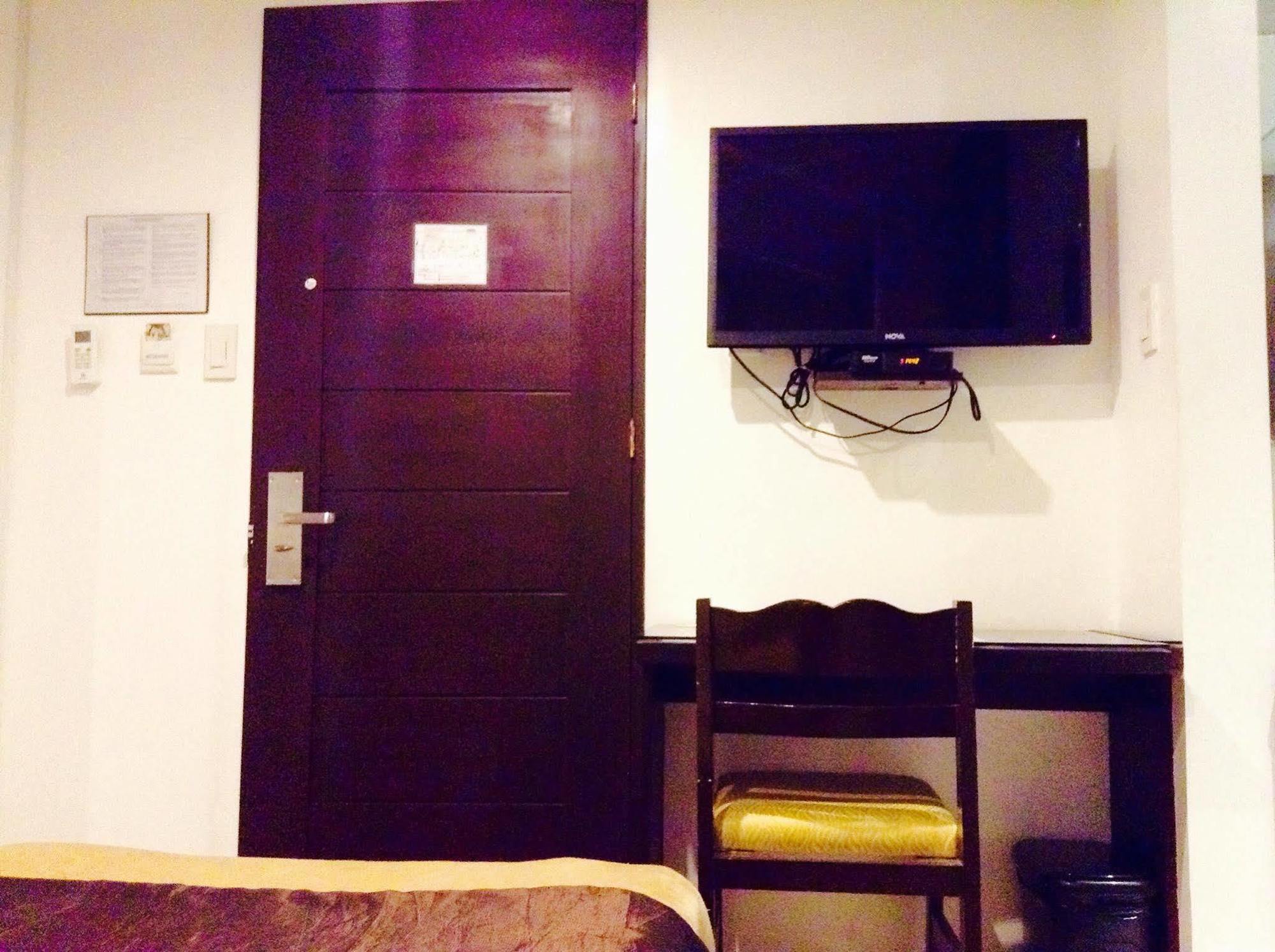 Gervasia Hotel Makati Makati City Exterior photo