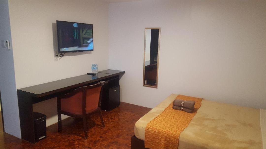 Gervasia Hotel Makati Makati City Exterior photo